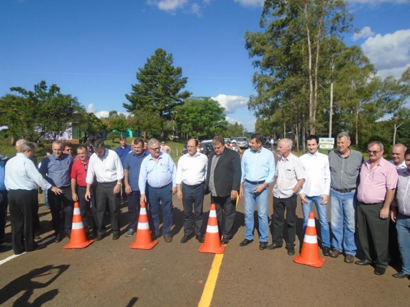 Inauguração da ERS 168 e ERS 561 